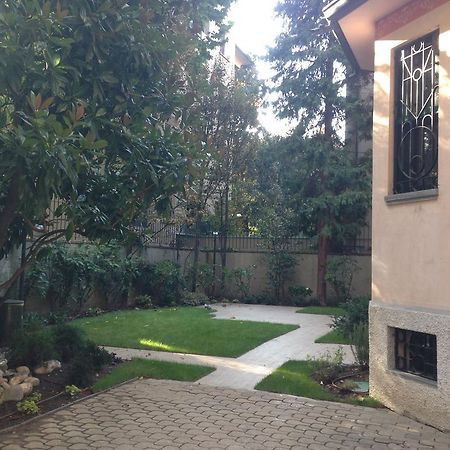 Suite Home Milano Fiera Exterior foto