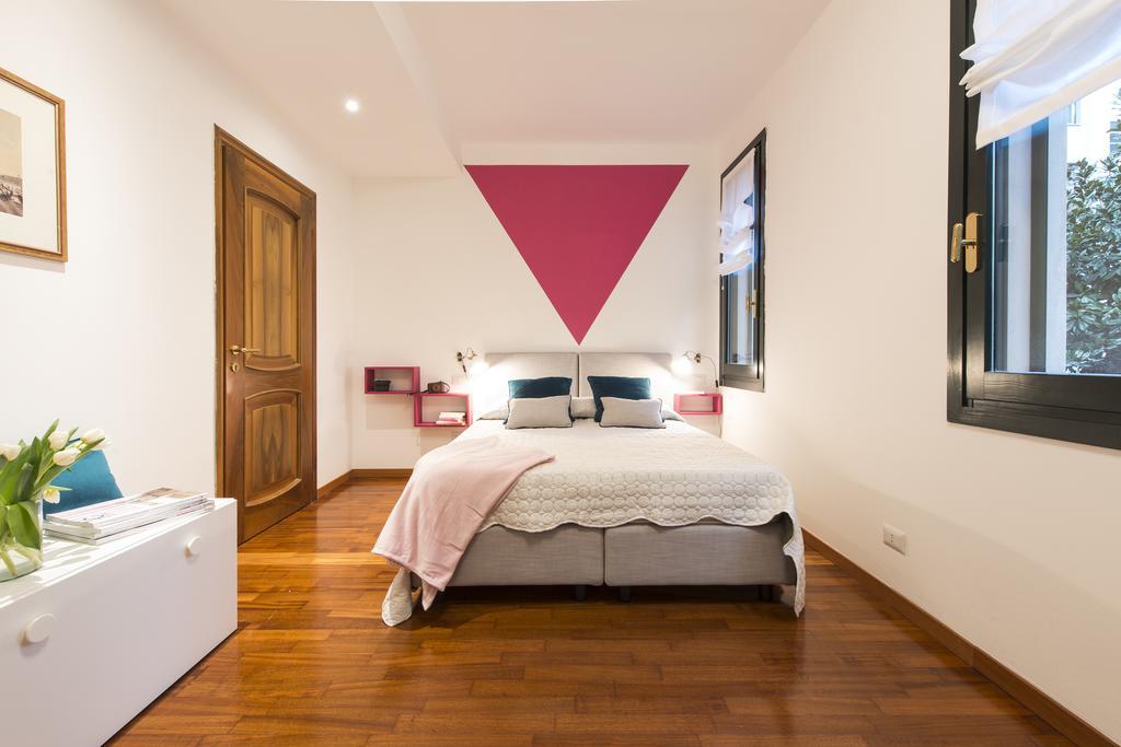 Suite Home Milano Fiera Exterior foto