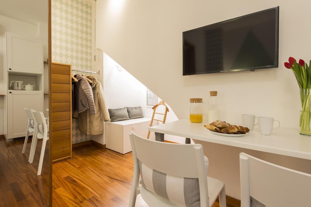 Suite Home Milano Fiera Exterior foto