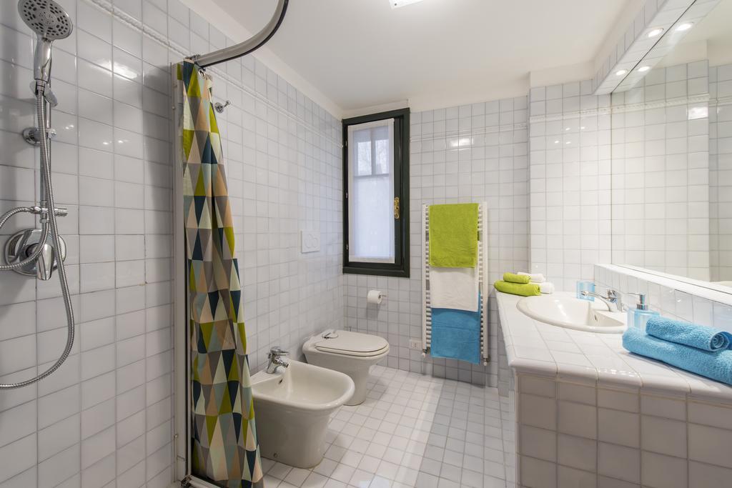 Suite Home Milano Fiera Exterior foto